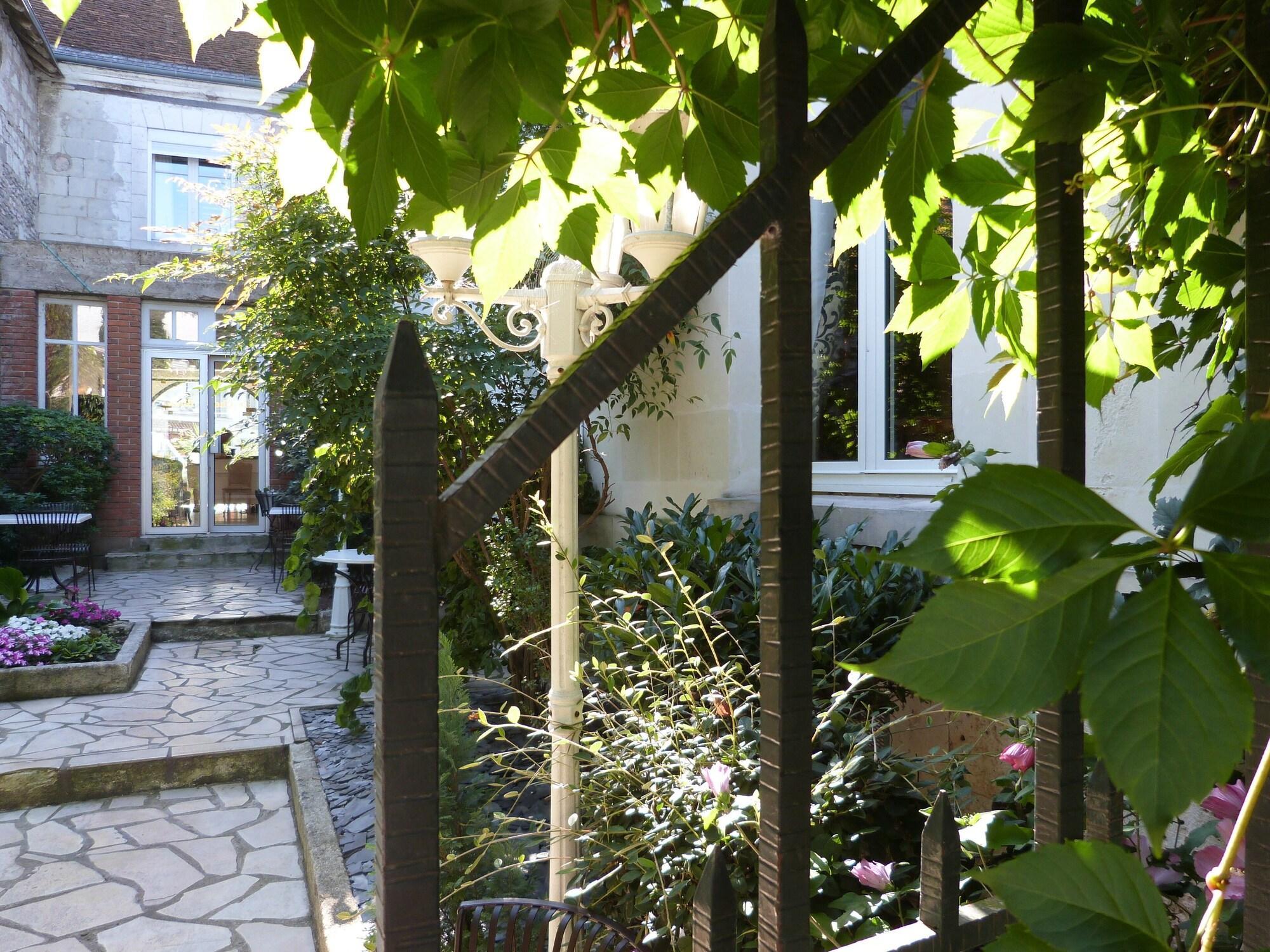 Le Cheval Blanc Hotel Blere